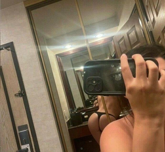 21P LeighAnneKatz nude