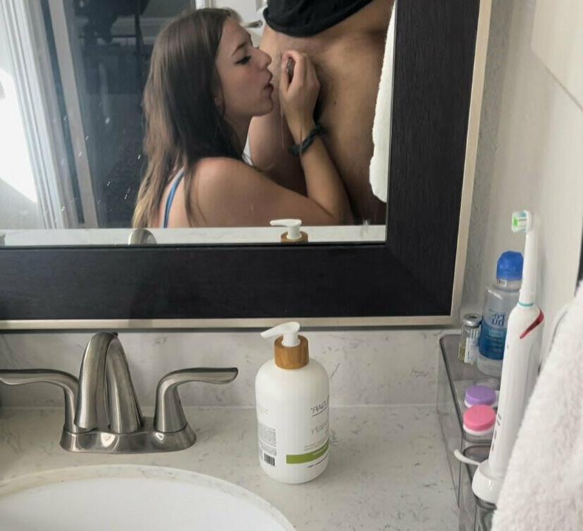 25P Tinastoopider nude