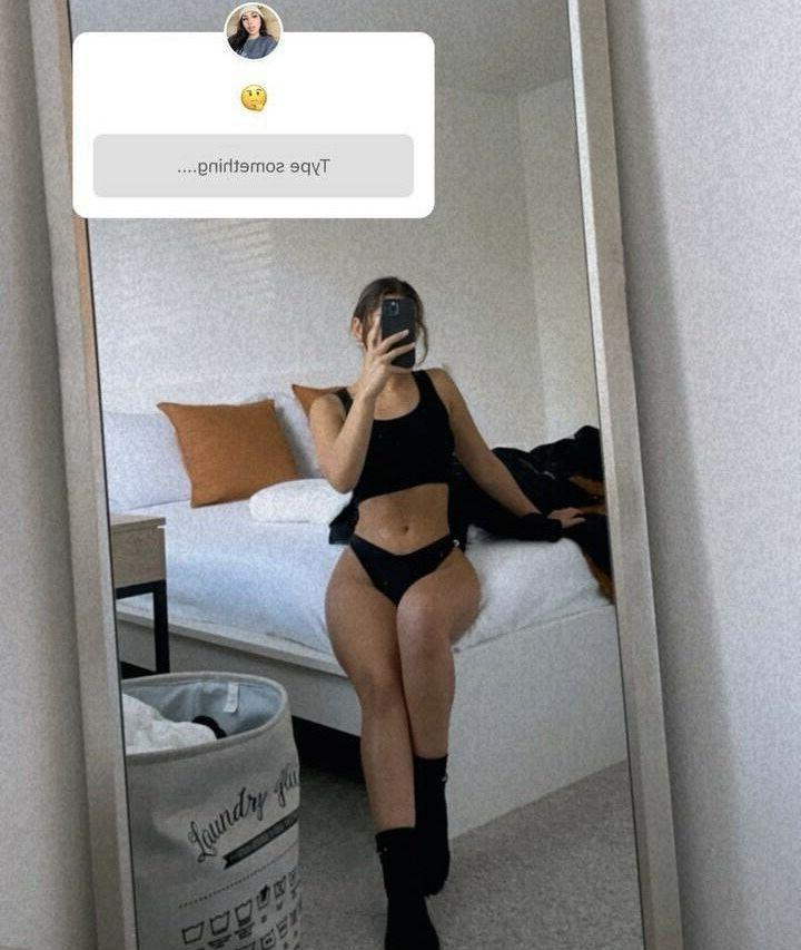 25P Melissa Estrella nude