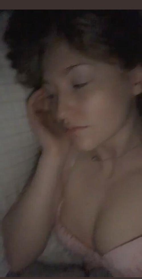 25P Kay_TheRealIzzy nude