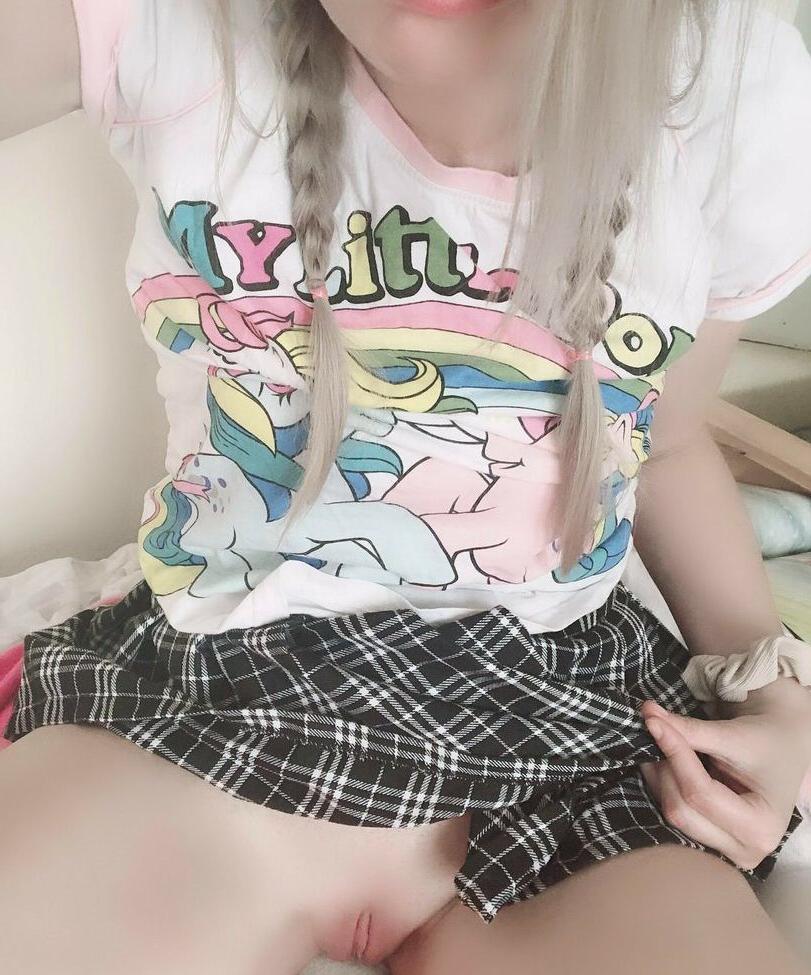 25P Darlingdaisymay nude