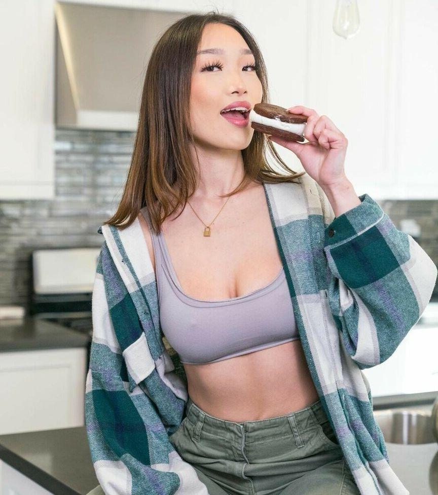25P Shallyzsa nude