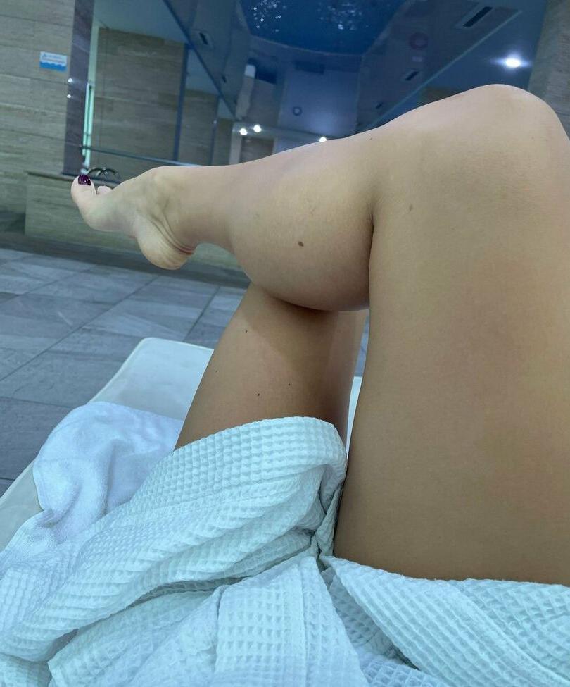 25P Gloria Legs nude