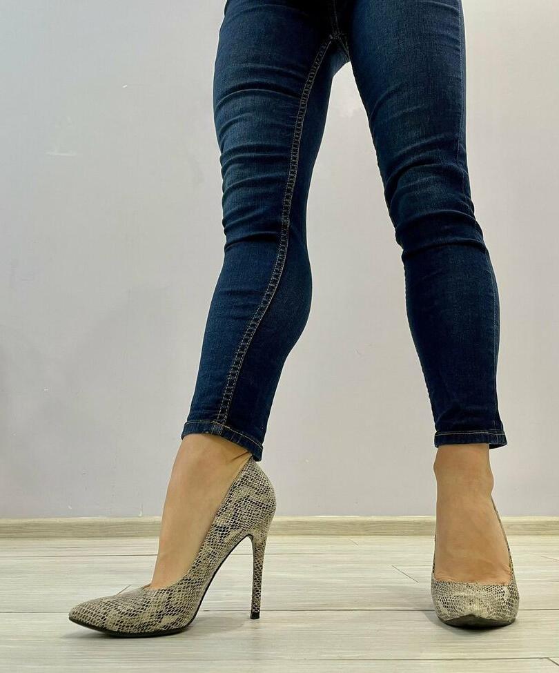 25P Gloria Legs nude