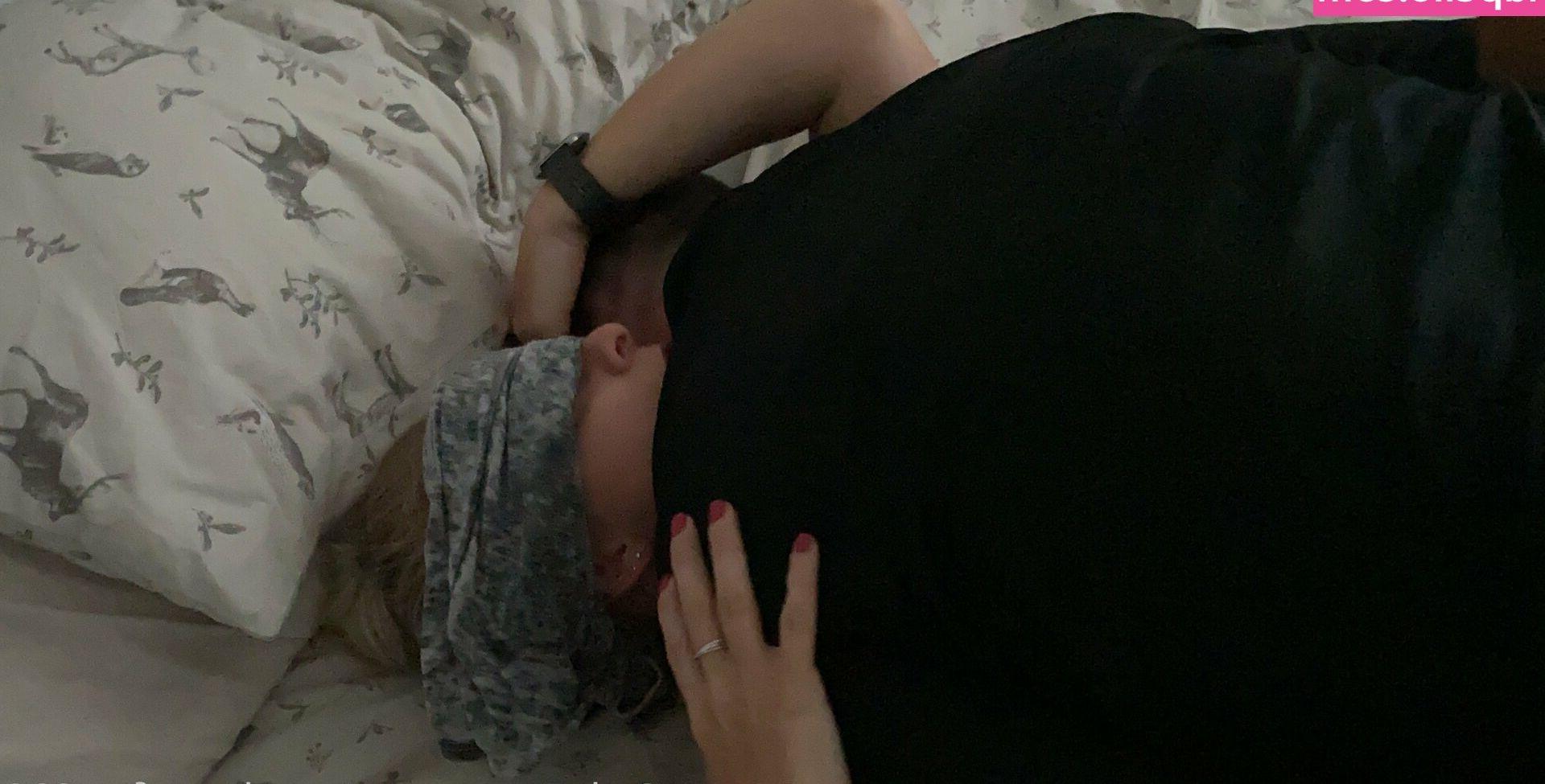 25P Favorite Hotwife nude