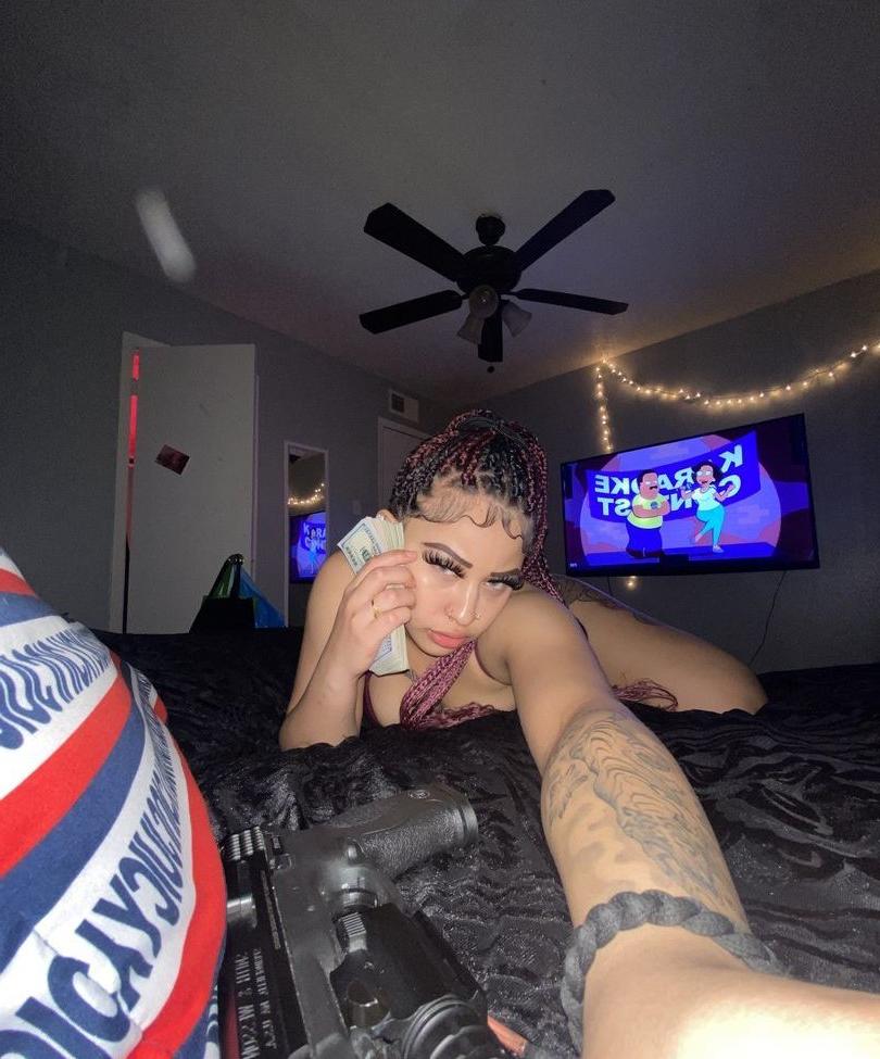 25P Gabbygotfans nude