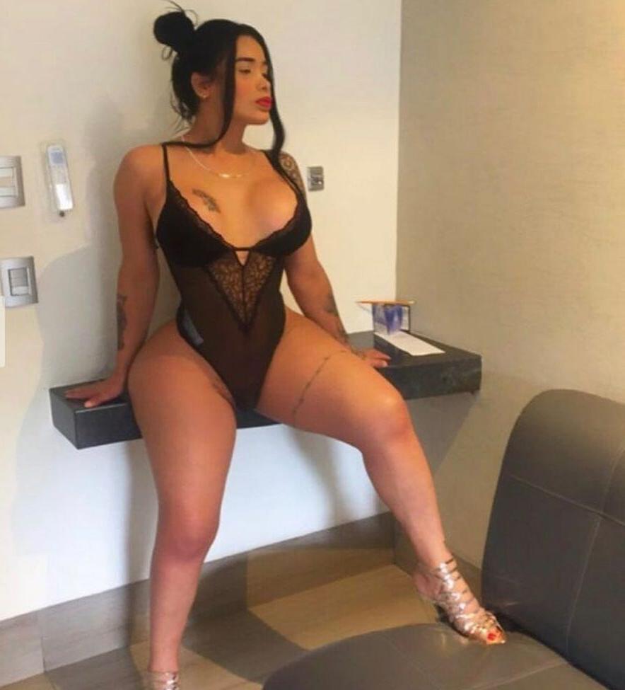 25P Italia Jimenez nude