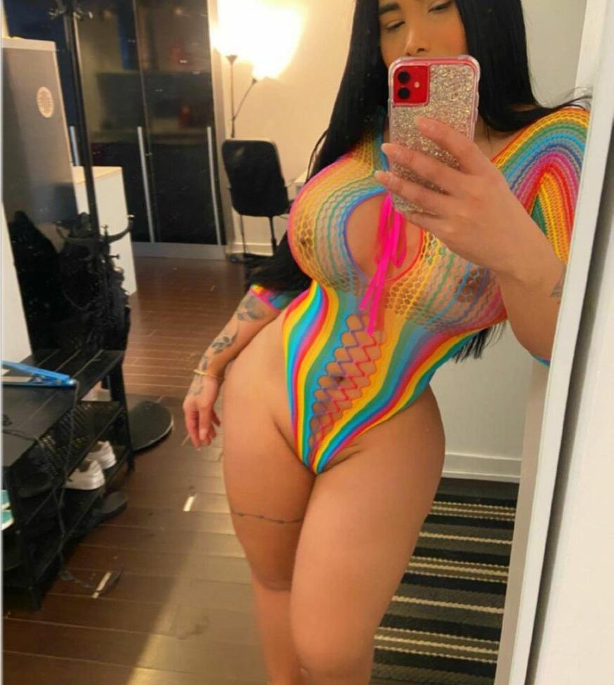 25P Italia Jimenez nude