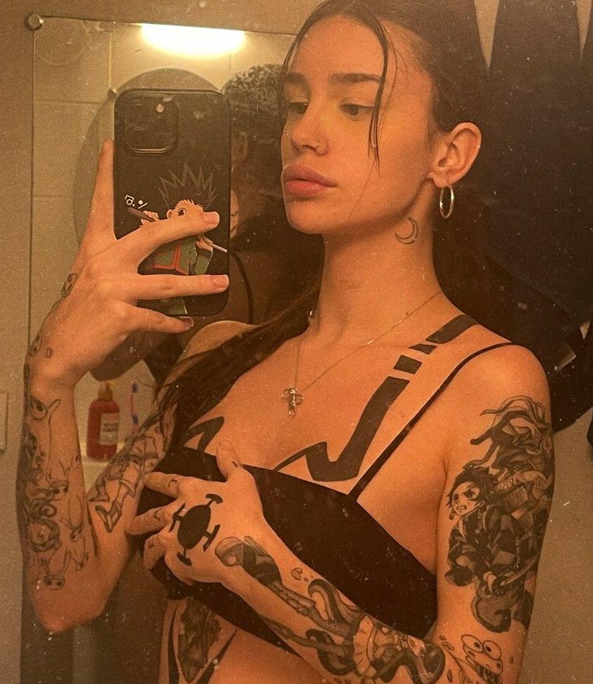 25P Zeliahxo nude