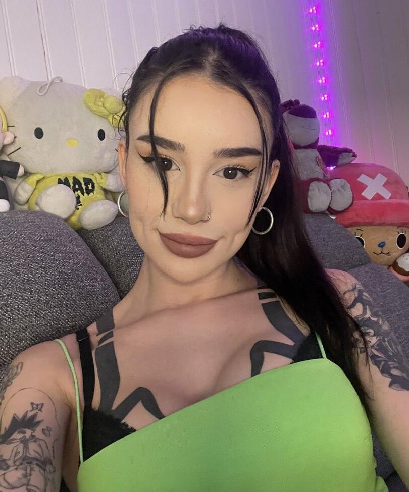 25P Zeliahxo nude