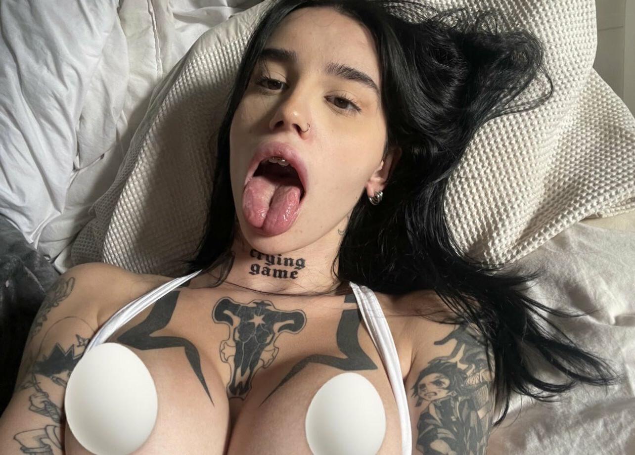 25P Zeliahxo nude