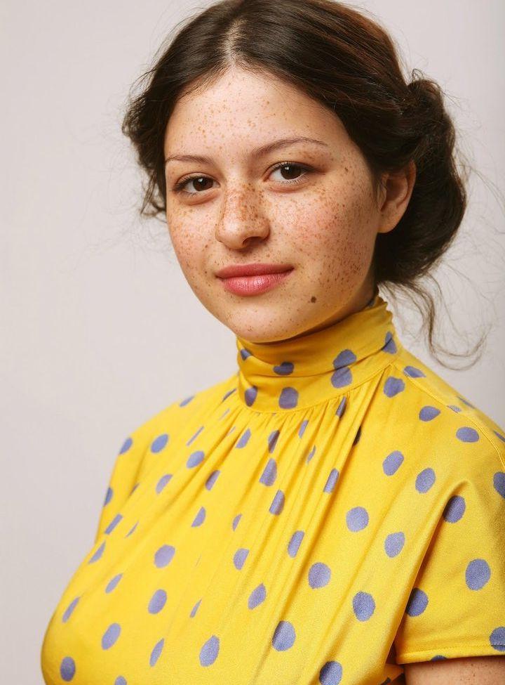 9P Alia Shawkat nude