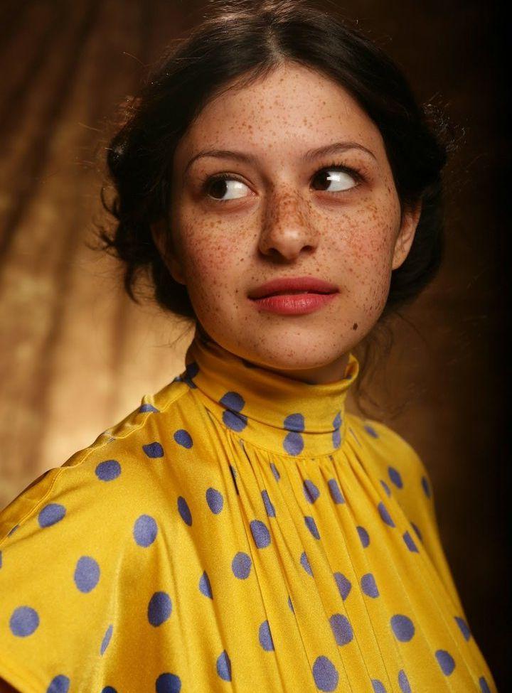 9P Alia Shawkat nude