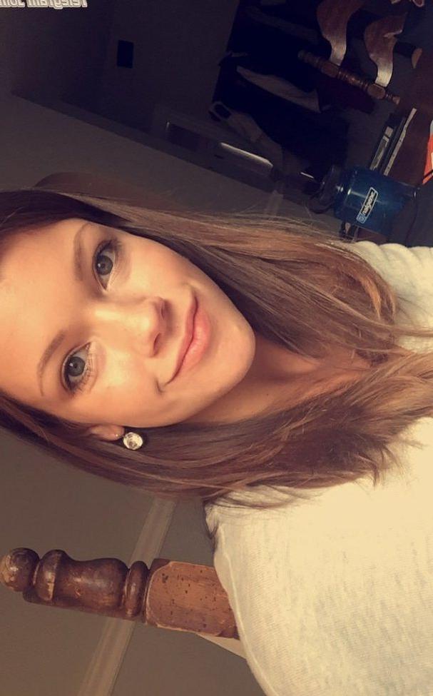 25P Julia Lydon nude