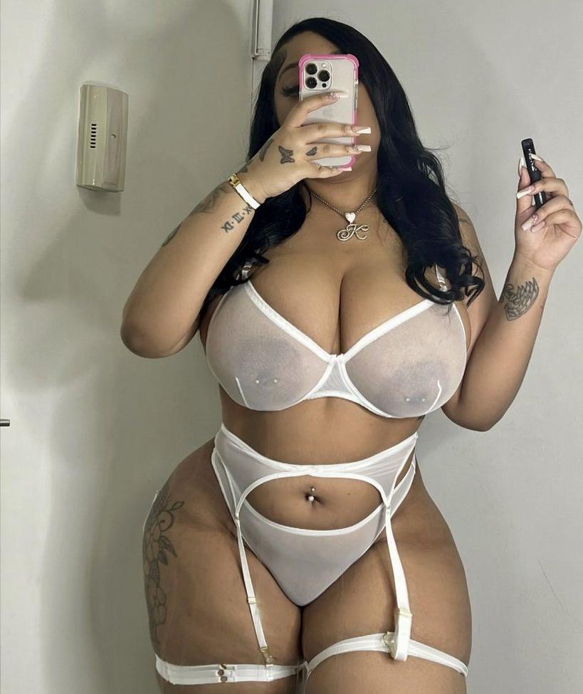 18P Kinkykior nude
