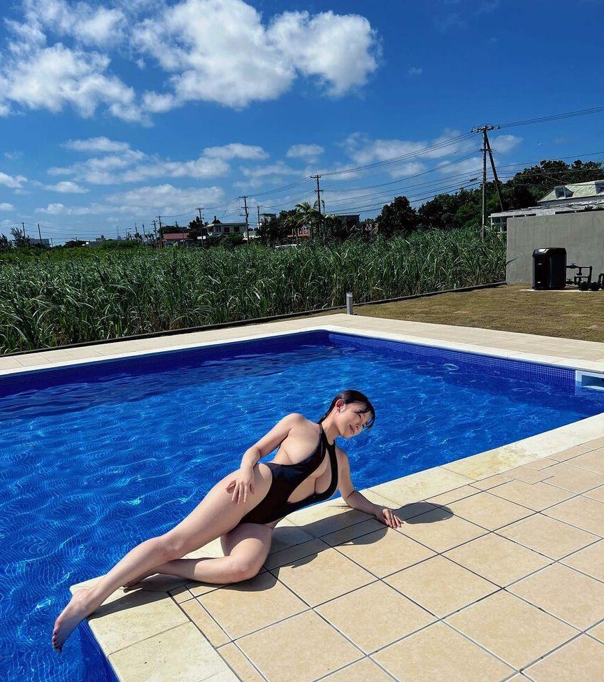 25P Jun Amaki nude
