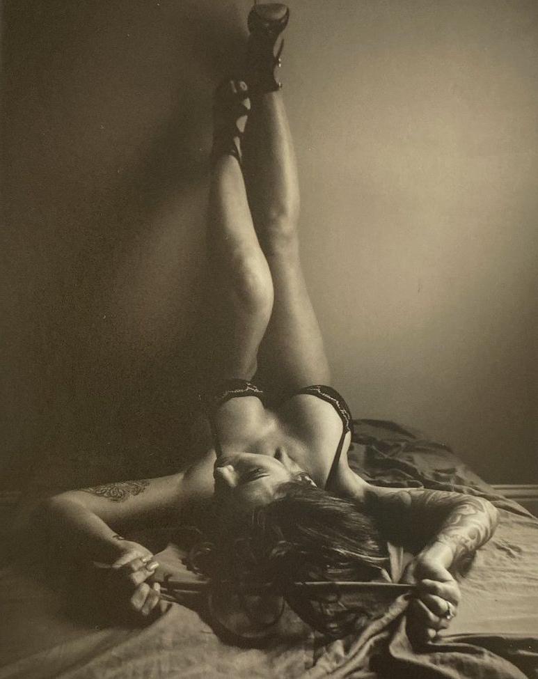 25P Chroniclesofatiredassmom nude