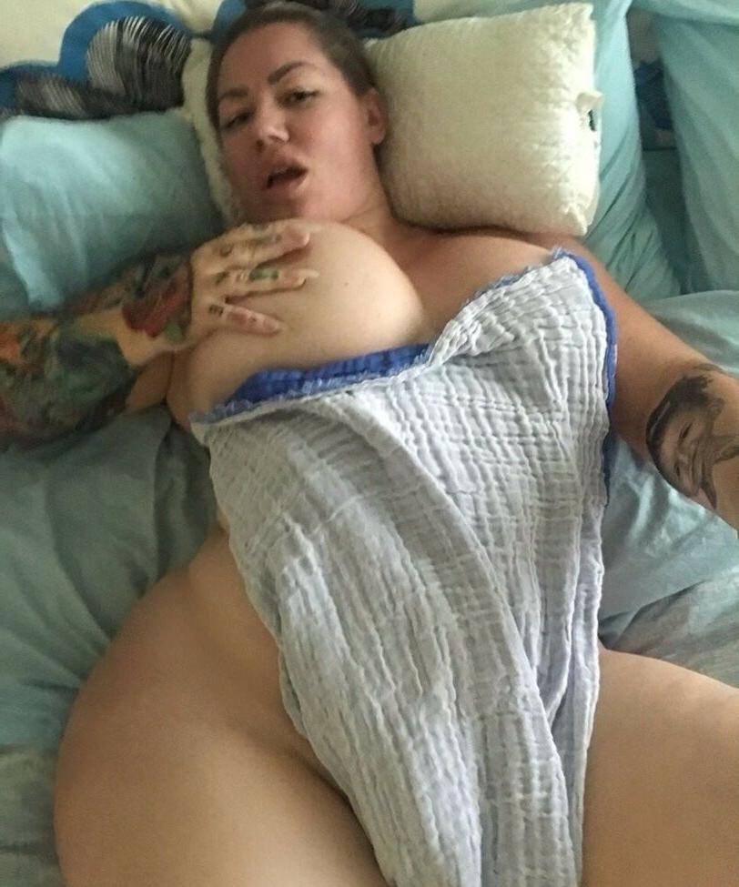19P Elke nude