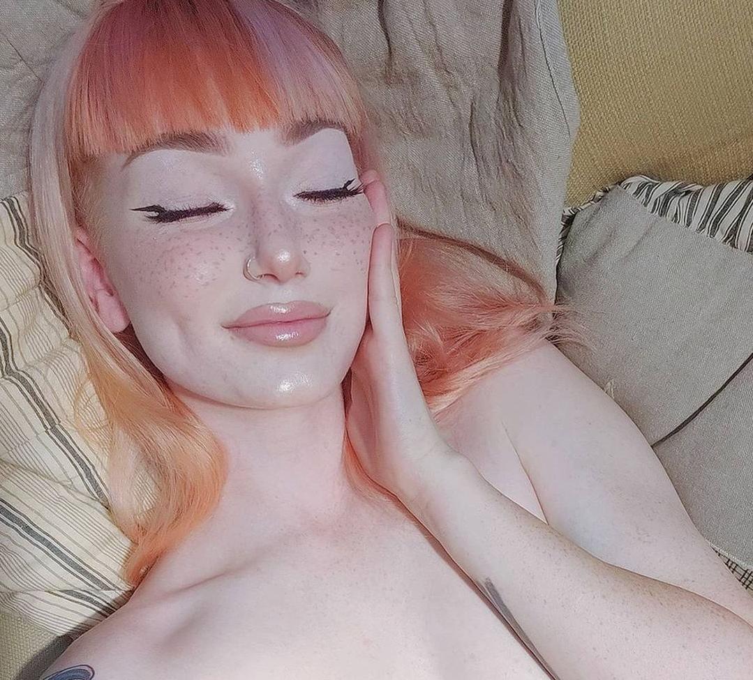 25P Melty.mochi nude