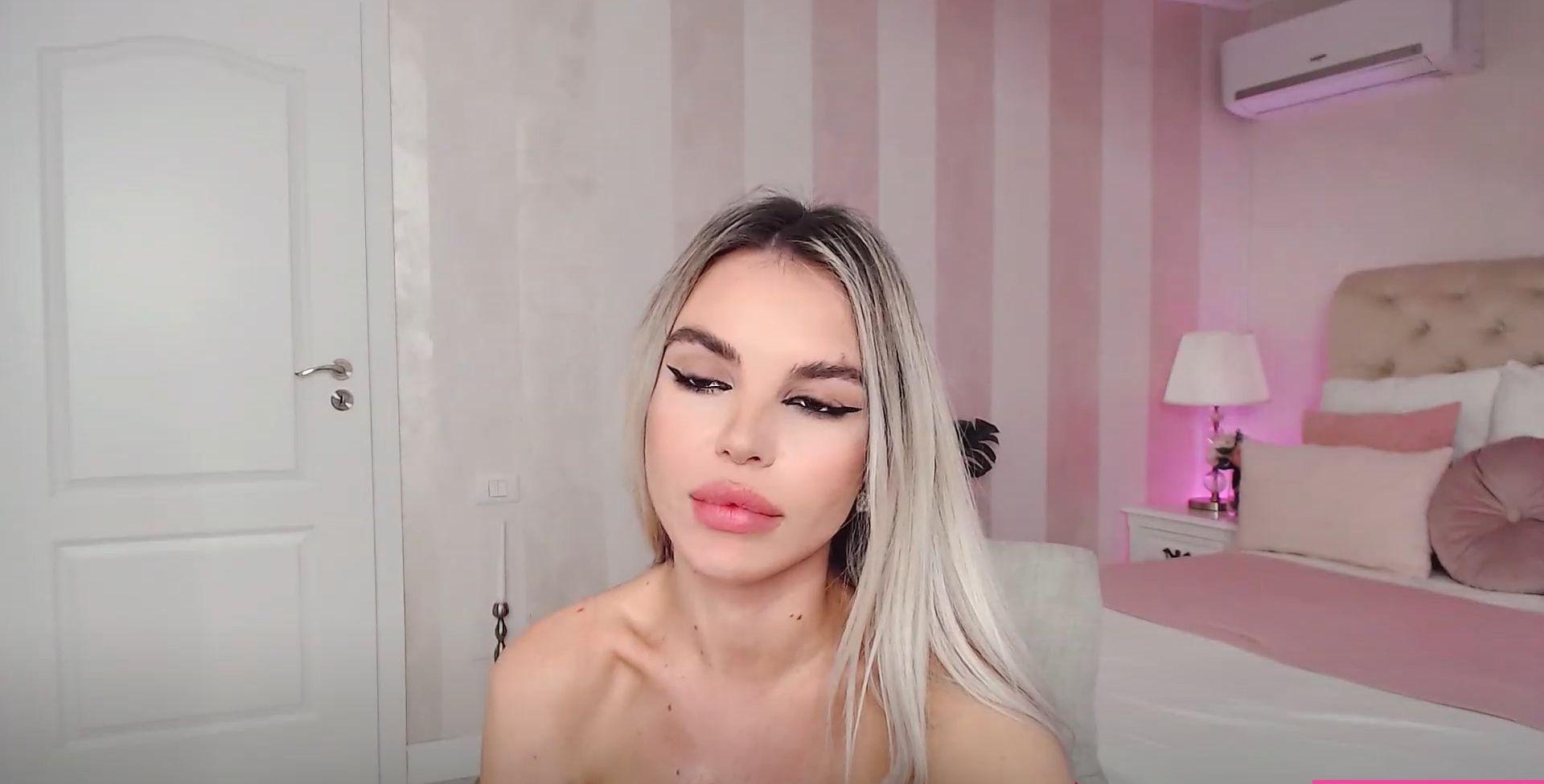 25P Maya_Di nude