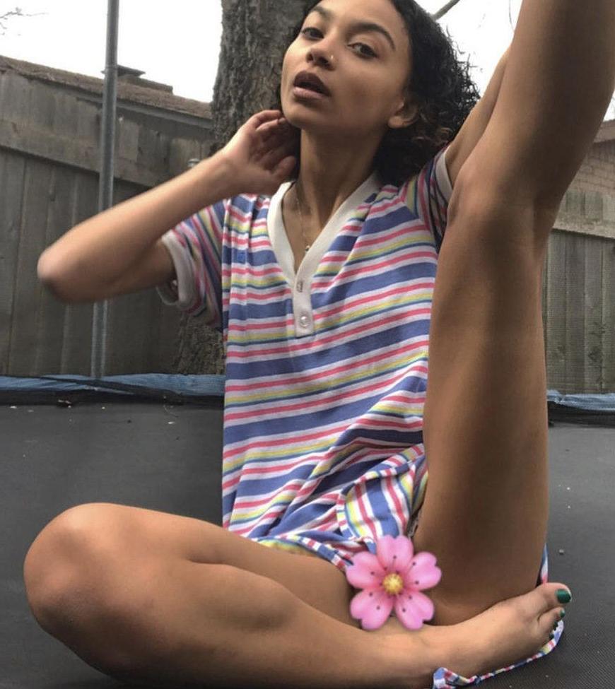 25P Kaisytoes nude