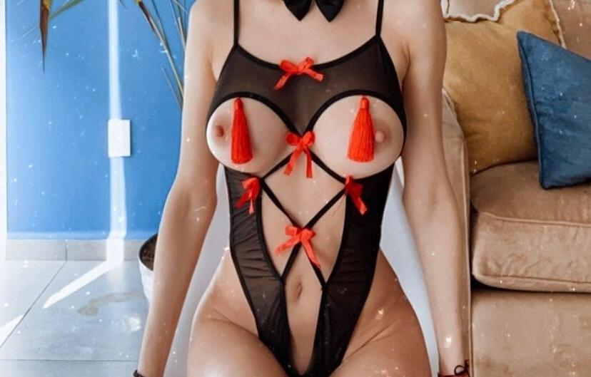 25P Valerie Wine nude