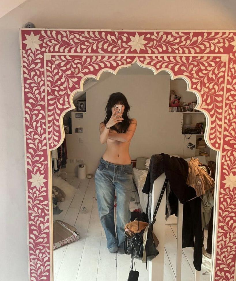 25P Radvxz nude