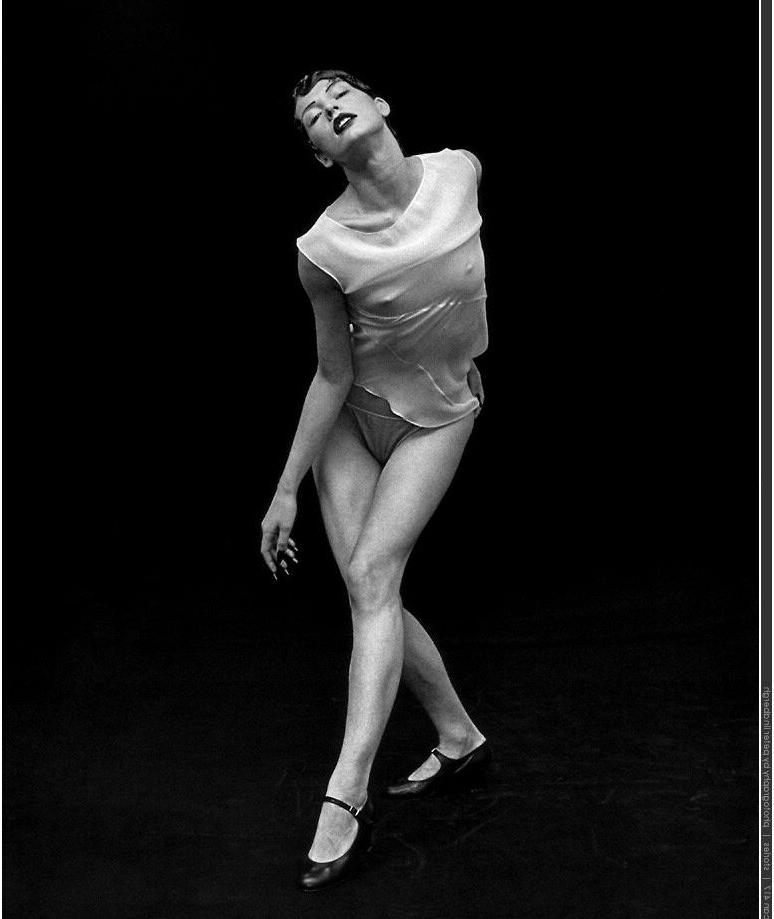 25P Milla Jovovich nude