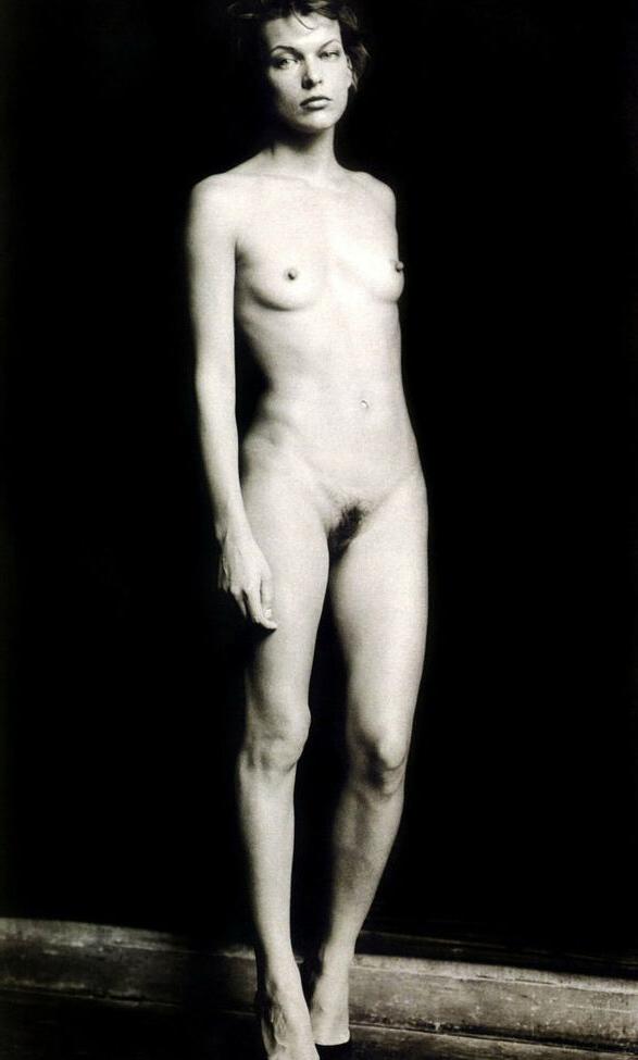 25P Milla Jovovich nude