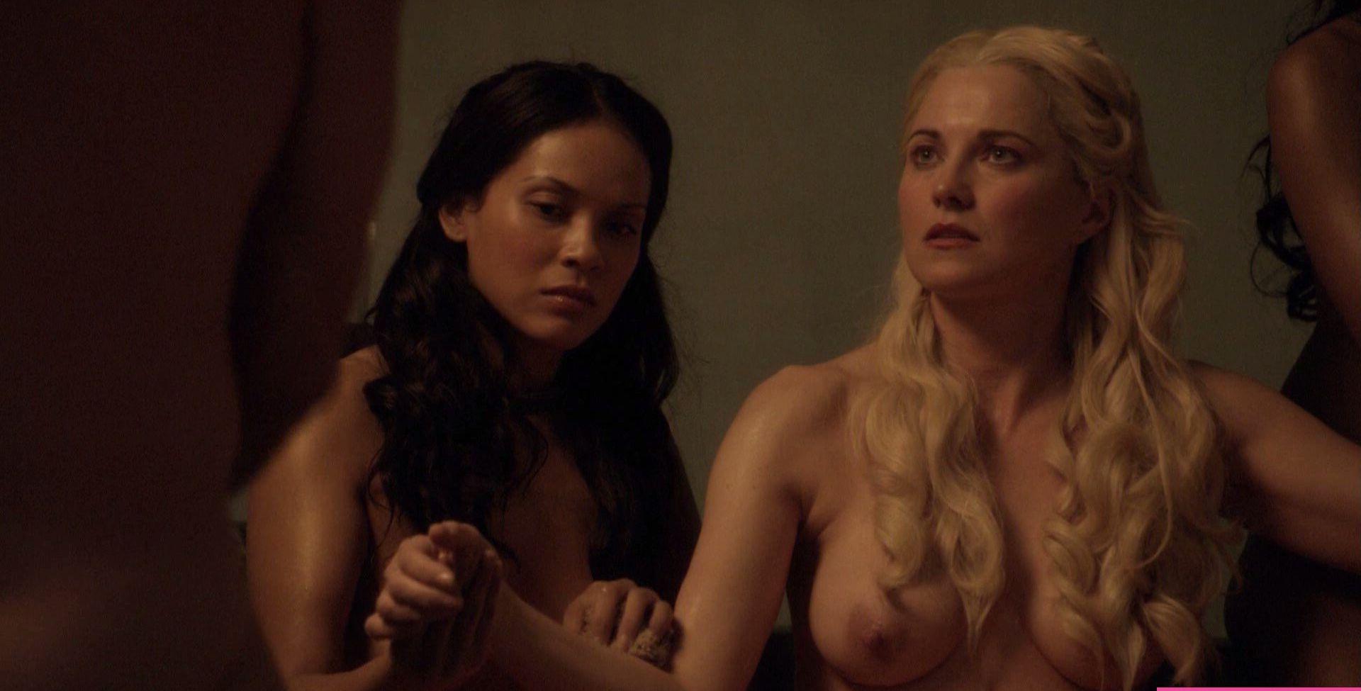 25P Lucy Lawless nude