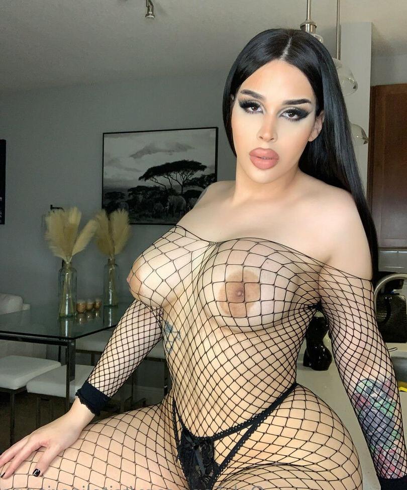 25P Italia Arianna nude