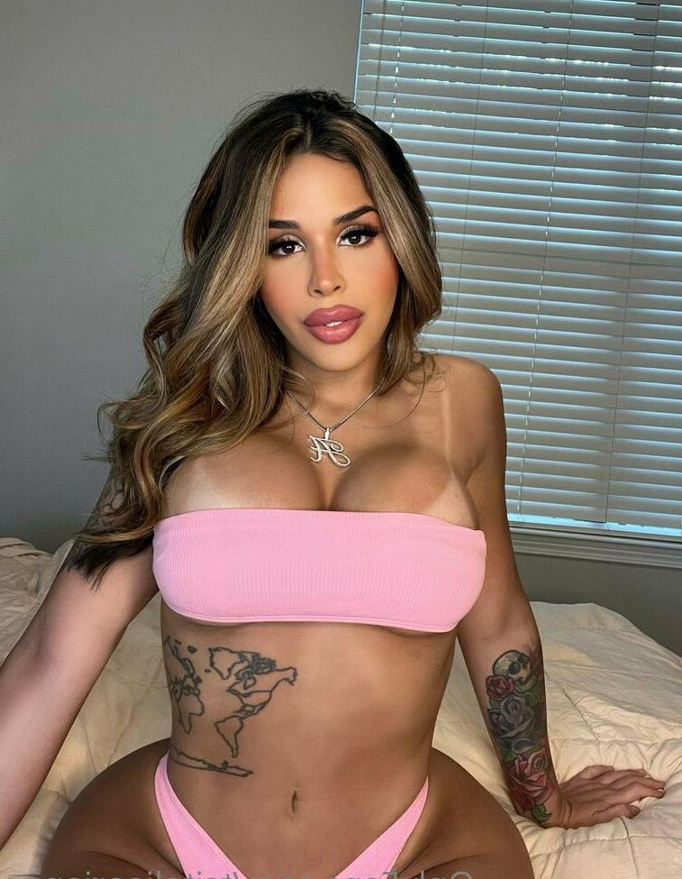 25P Italia Arianna nude