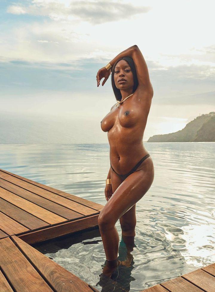 25P Linda Nobat nude