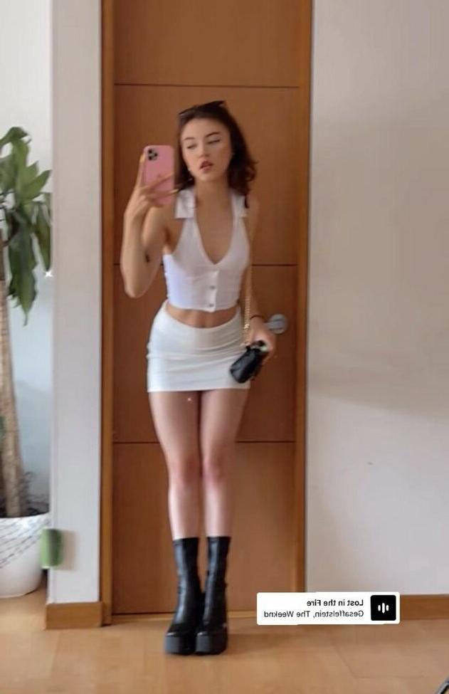 25P Angela_5 nude