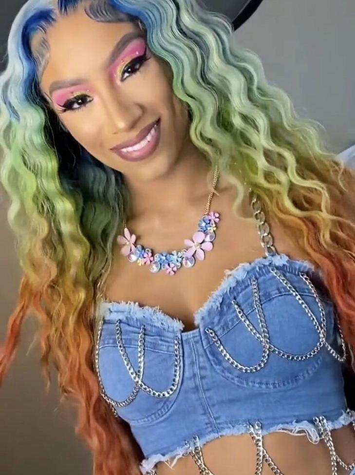 25P Sasha Banks nude