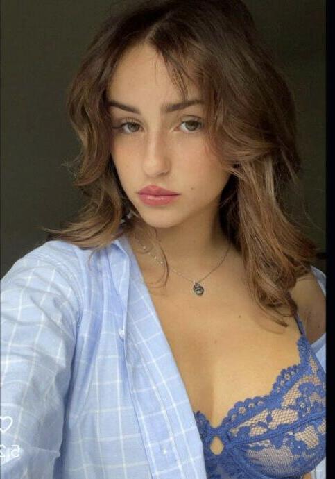 25P Charlotte Haffner nude