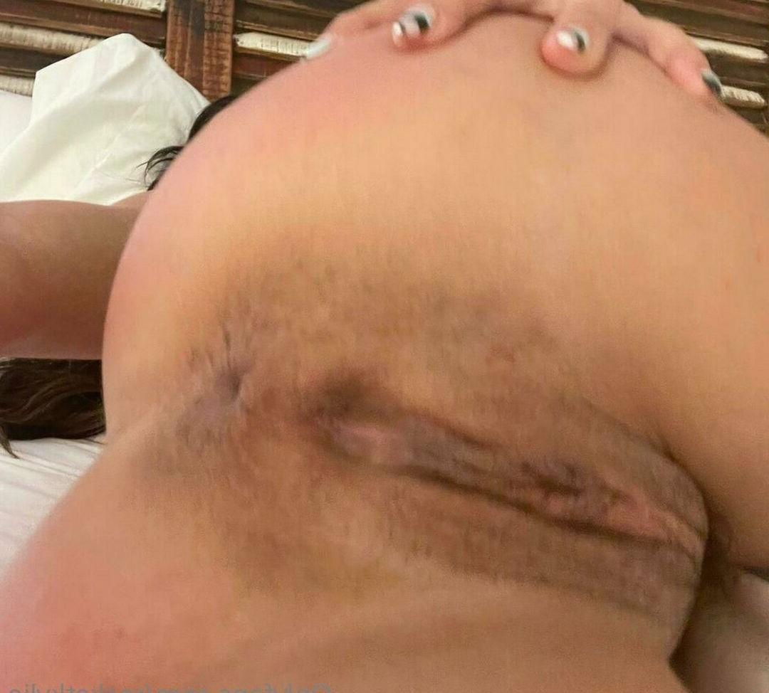 25P Kylie Rocket nude