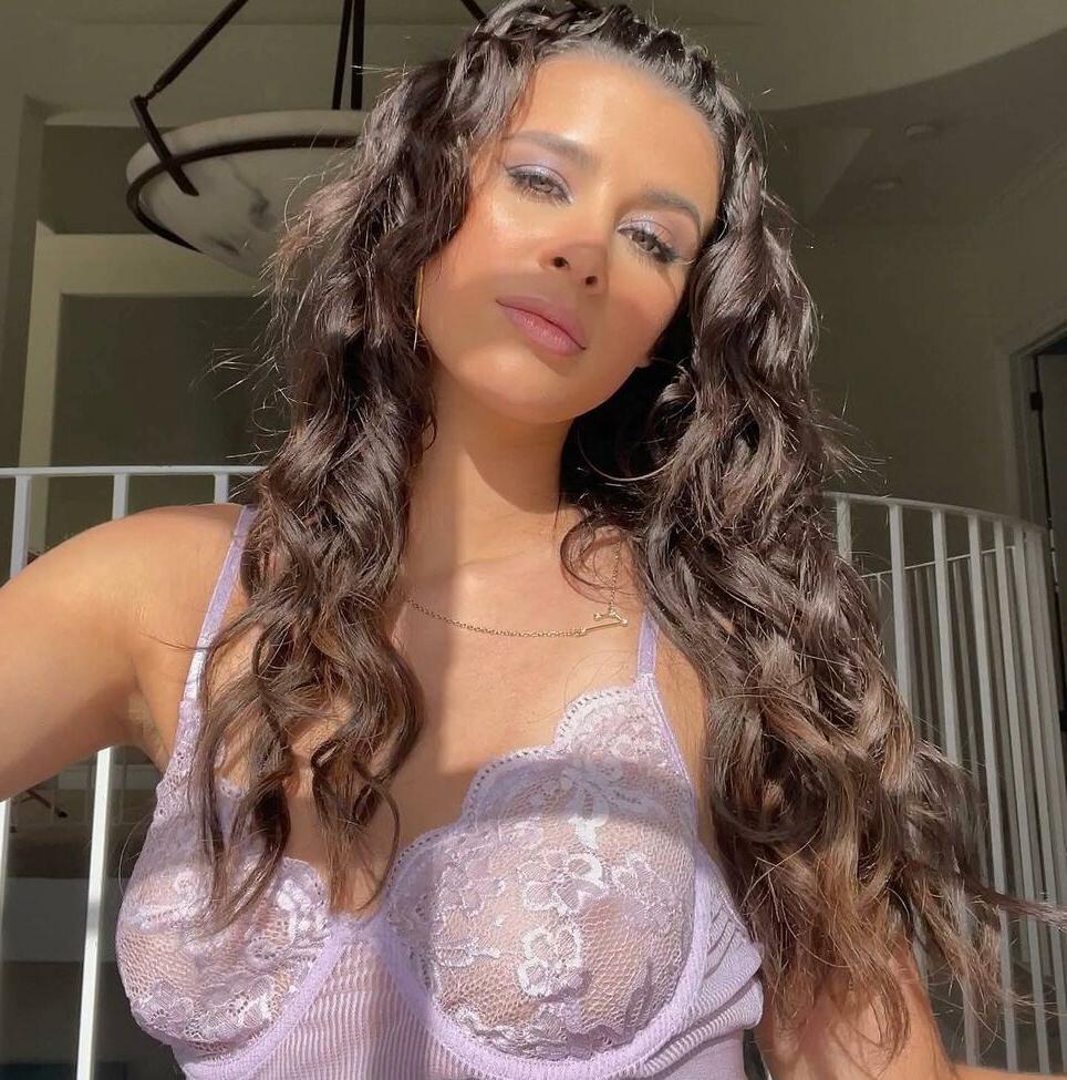 25P Kylie Rocket nude