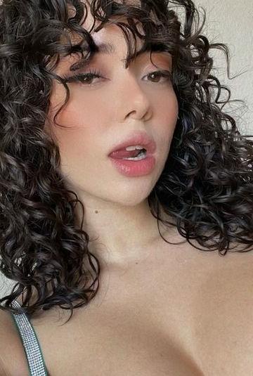 25P Briannagutz nude