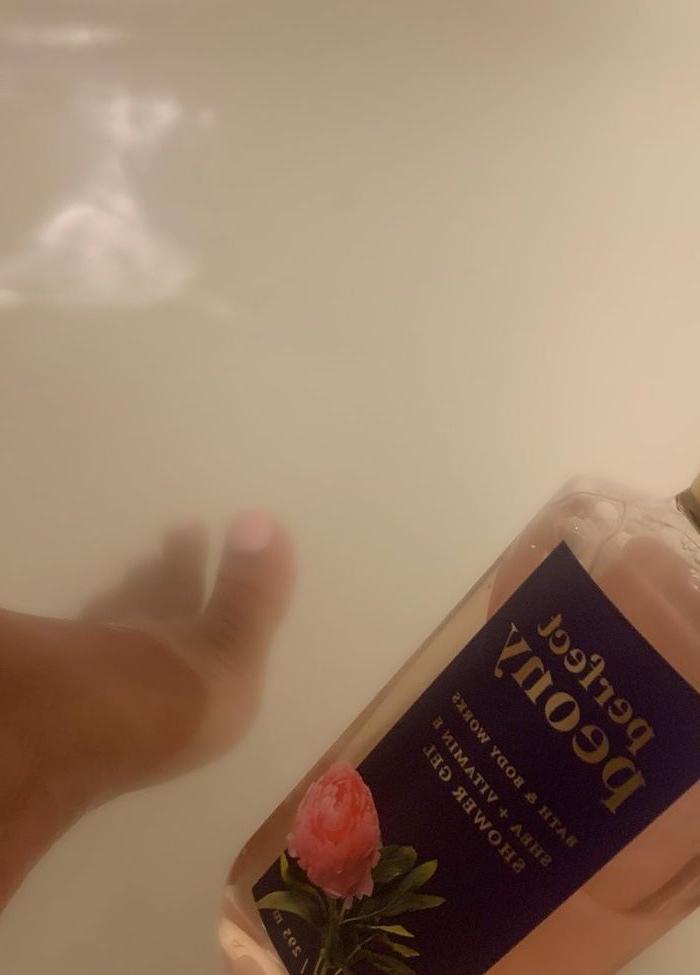 25P Nizhoni Renee nude