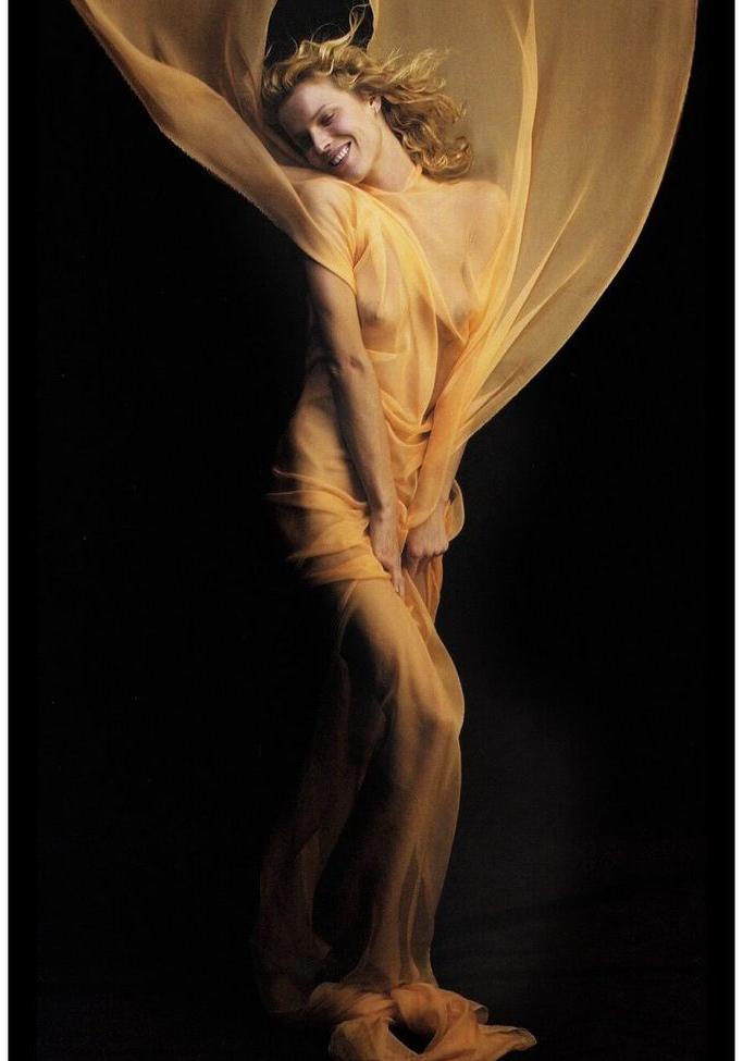 25P Eva Herzigova nude