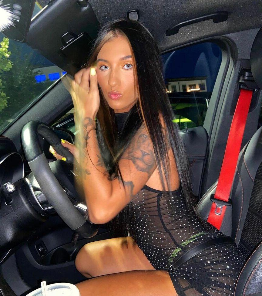 25P Kylee Deweese nude
