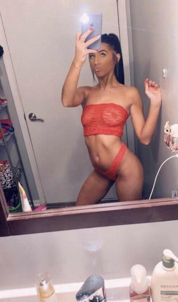 25P Kylee Deweese nude
