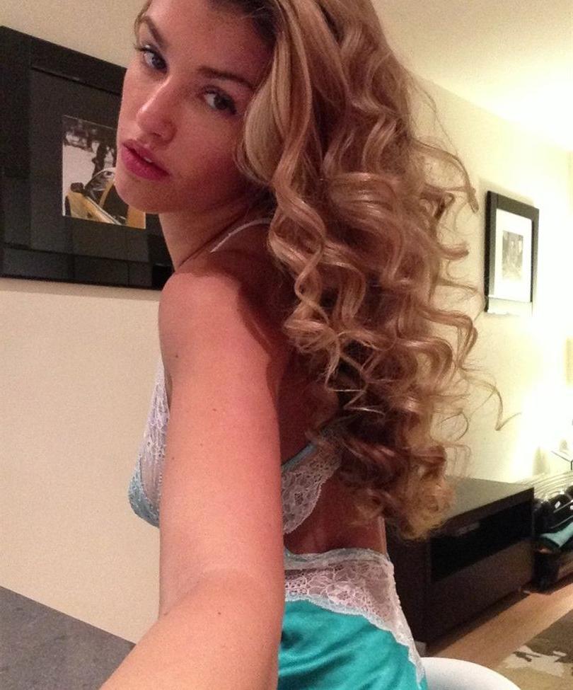 25P Amy Willerton nude