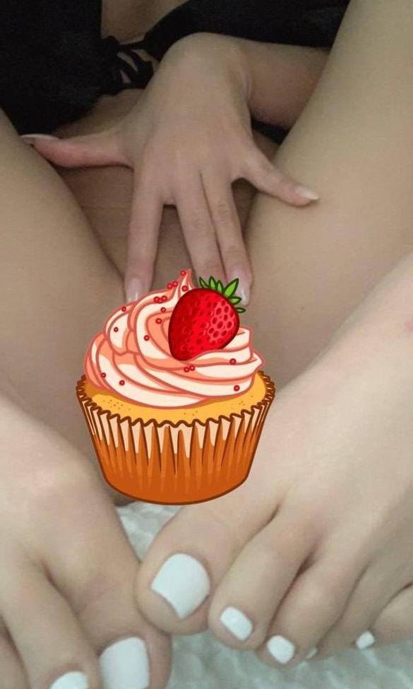 25P Jaine Cassu nude