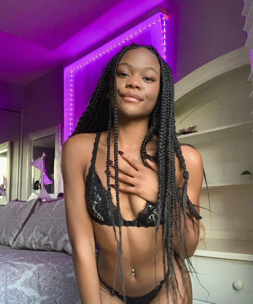 25P Karliebaby_k nude