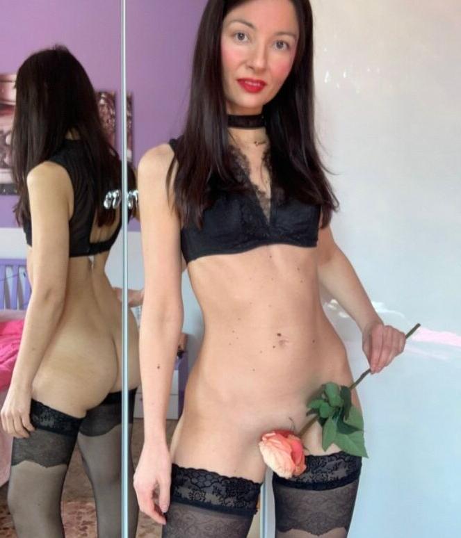 20P Diana Bartolomeo nude