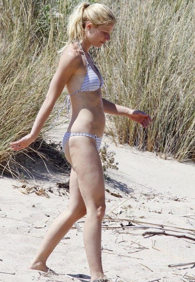 25P Gwyneth Paltrow nude
