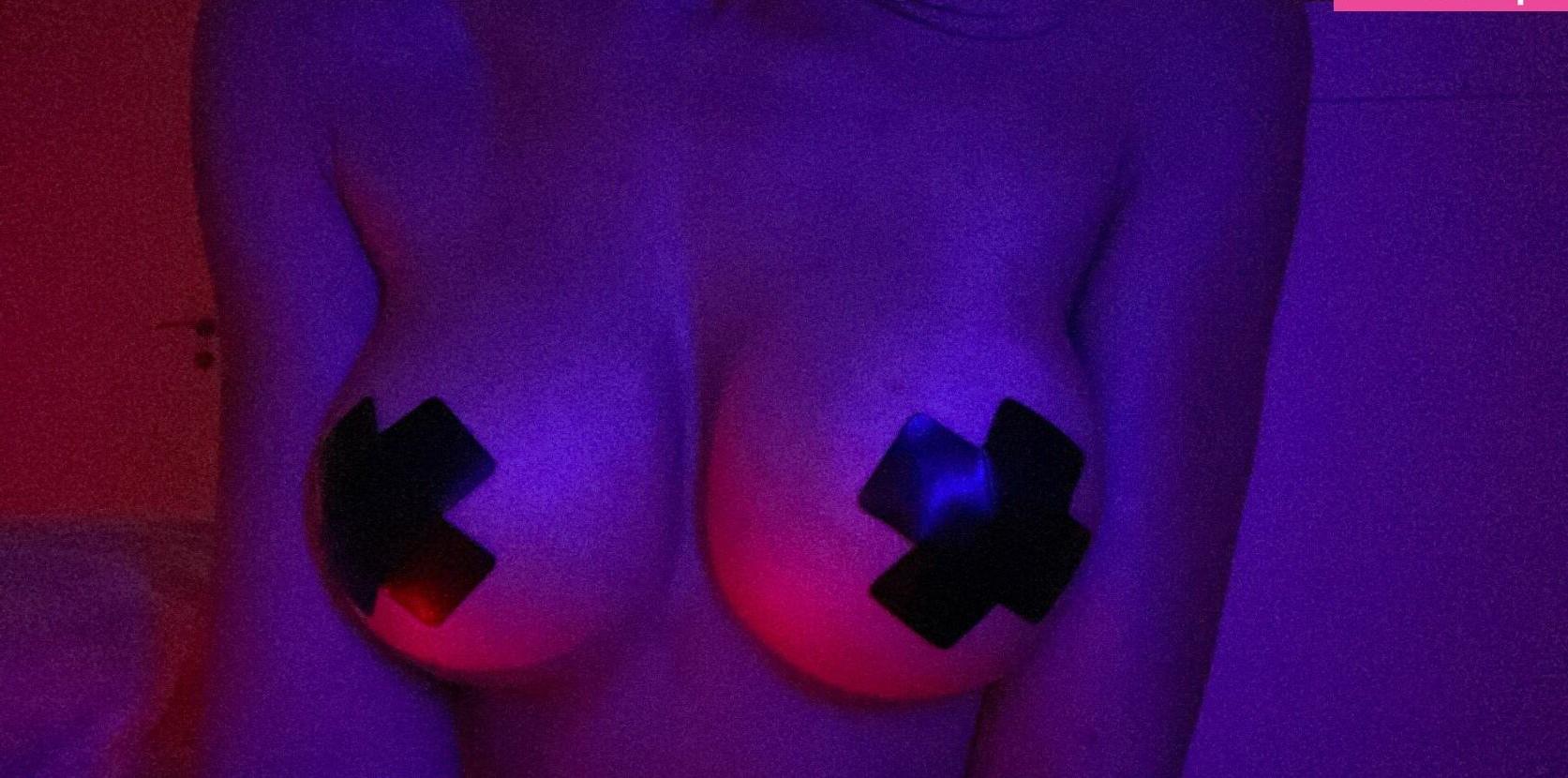 25P Thedevilishbabe nude