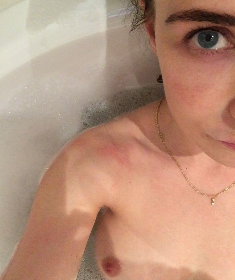 16P Carice Van Houten nude